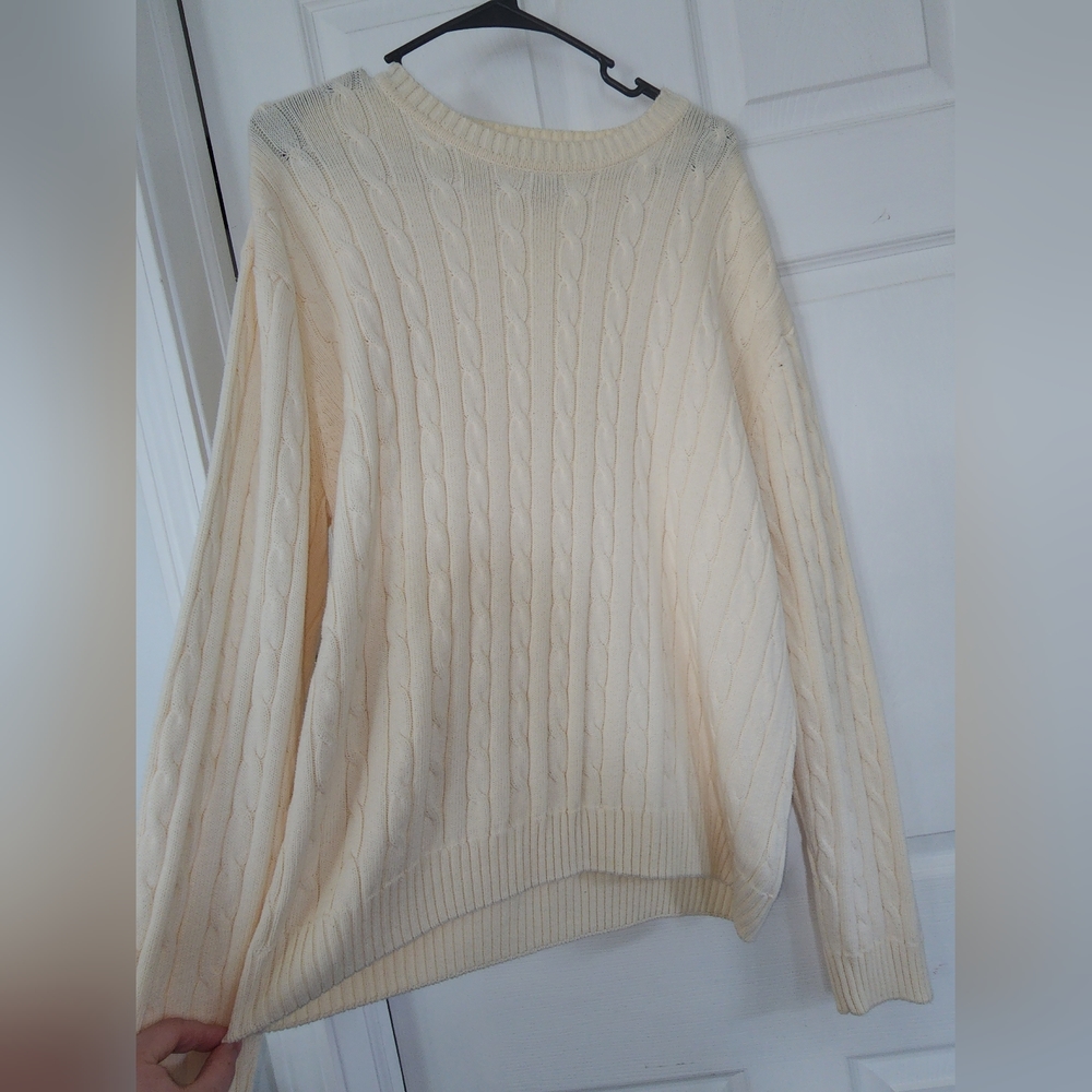 Club room sweater